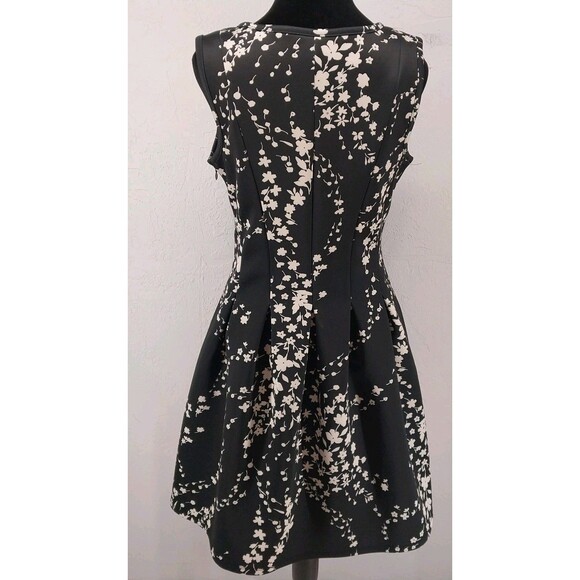 Ann Taylor Floral Stretch Black Cream A Line Skater Pleated Dress Size 6 - Picture 5 of 9
